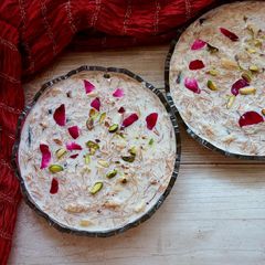A picture of Sheer Khurma.
