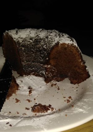 Una foto de Bizcochuelo húmedo de chocolate