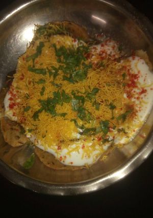 दही वड़ा (Dahi vada recipe in hindi) रेसिपी मुख्य फोटो