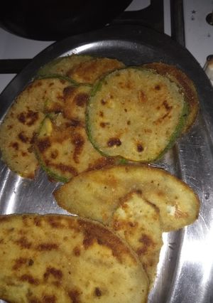 Una foto de Zapallitos verdes y berenjena en milanesa
