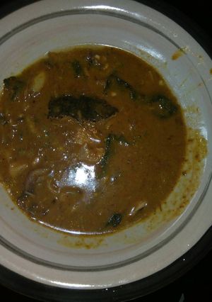 A picture of Ogbono and okro soup.