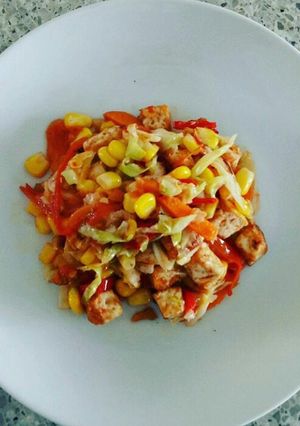 A picture of Tofu and Veggies Stir Fry.