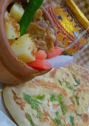 A picture of Pindi Cholay kulchay.