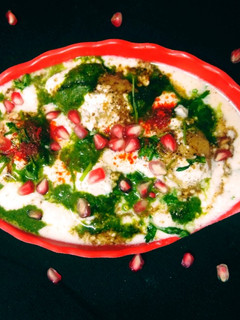 मूंग दाल के दही बड़े (moong dal ke dahi bade recipe in hindi) रेसिपी मुख्य फोटो