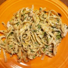 A picture of Green Onion Alfredo.