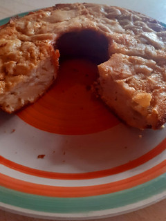 Una foto de Torta de manzana cremosa🍎