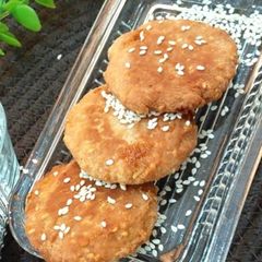 A picture of Carrot Semolina Biscuits.