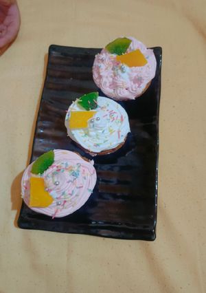 चोकोफिल कप केक(chocofill cup cake recipe in hindi) रेसिपी मुख्य फोटो