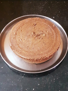 रवा केक (rava cake recipe in marathi) रेसिपी चे मुख्य फोटो