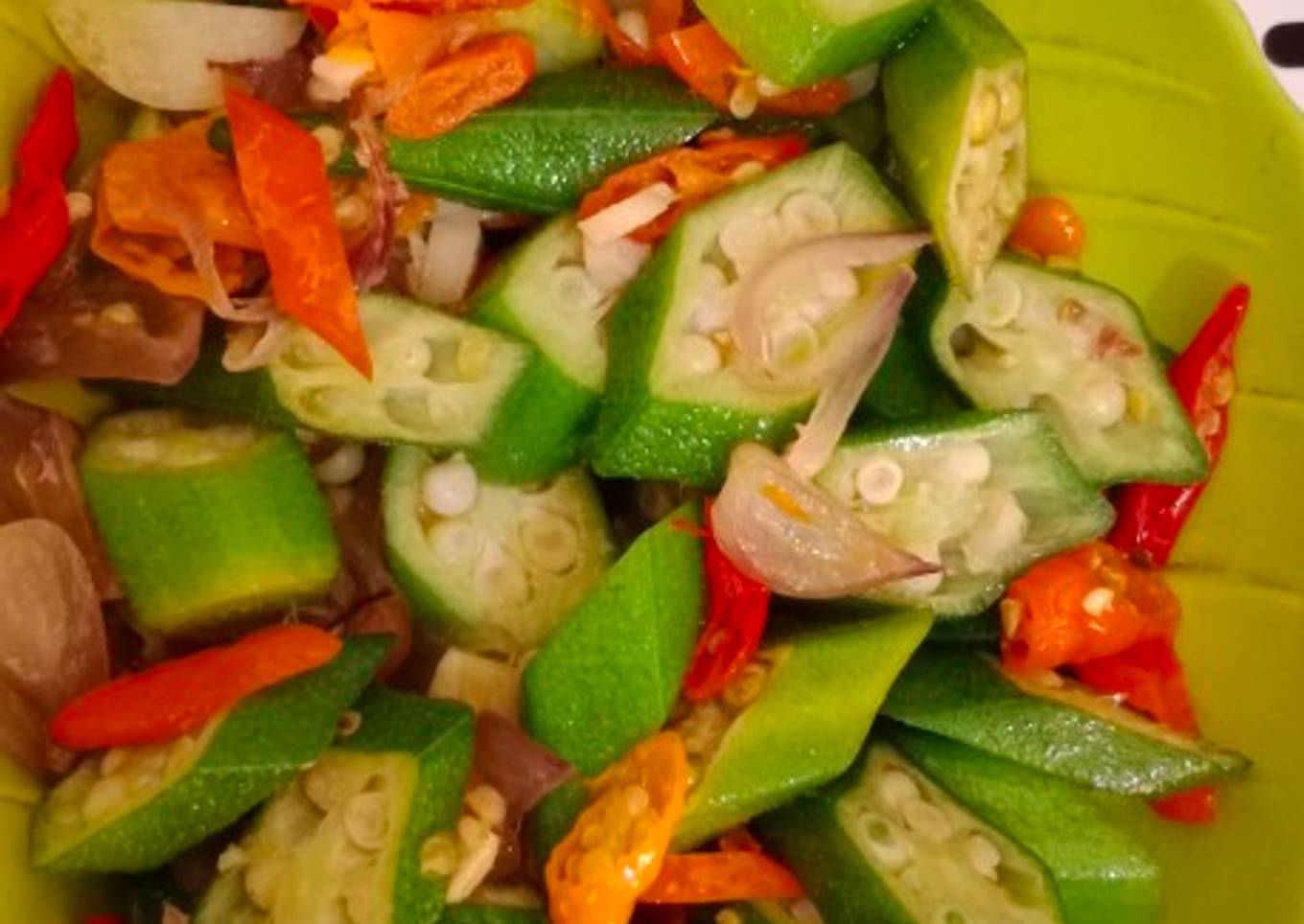 Okra tumis pedas