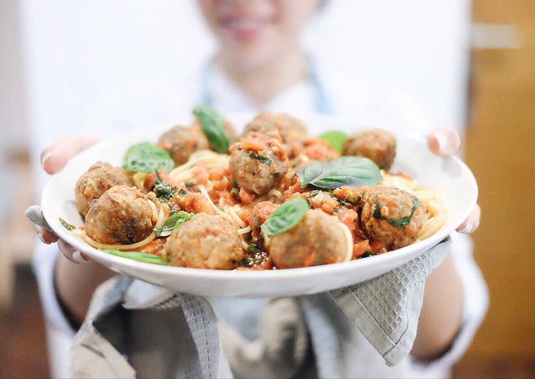 Cara Gampang Membuat Meatballs &amp; Pasta, Menggugah Selera