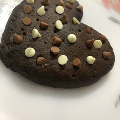 A picture of Double chocochip cookie.
