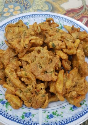 A picture of Besan ke pakore.