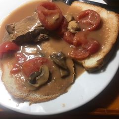 A picture of Boiled tongue with sauce.