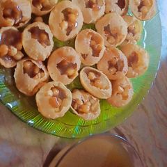 A picture of Meethi puri chat.