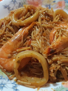 Una foto de Fideos con suquet de marisco (aprovechamiento)