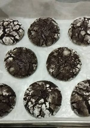 A picture of Crinkle Cookies.