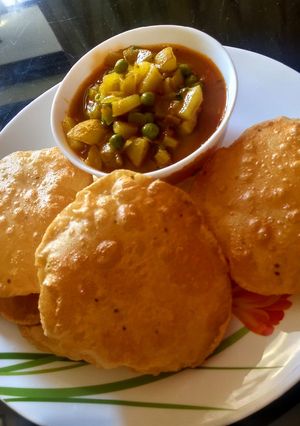 A picture of Ajwain Puri.