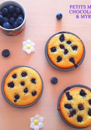 Une photo de Petits moelleux chocolat blanc myrtilles