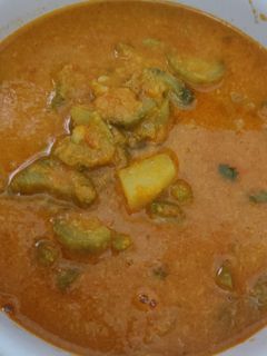 பீரக்கங்காய் குழம்பு(peerkangai kulambu recipe in tamil) செய்முறை முக்கிய புகைப்படம்