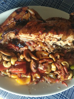 Una foto de Pollo al horno relleno