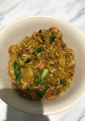 Foto resep Kwetiau goreng ayam dan sosis