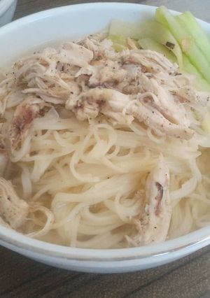 Foto resep Dak Kalguksu (닭 칼국수) - Chicken Noodle Soup