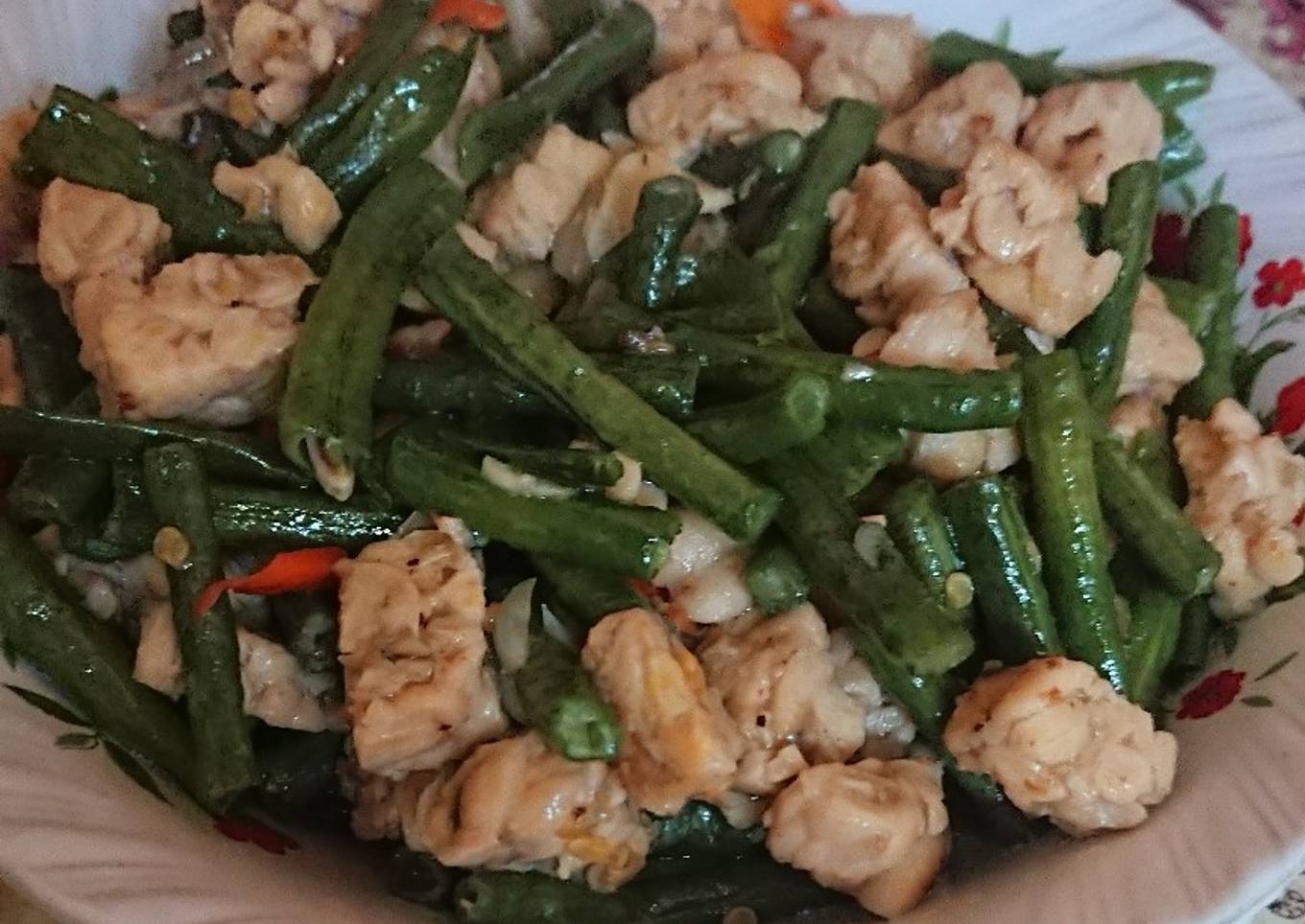 Tumis simpel kacang panjang dan tempe