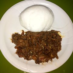 A picture of White hibiscus leaves soup with tuwan shinkafa.