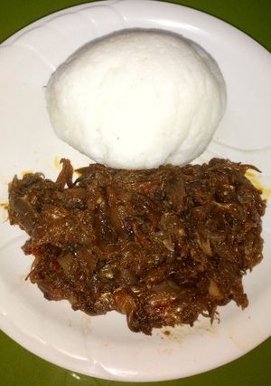 A picture of White hibiscus leaves soup with tuwan shinkafa.