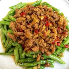 A picture of Buncis Siram Daging.