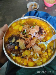 टिक्की चाट (Tikki chat recipe in Hindi) रेसिपी मुख्य फोटो