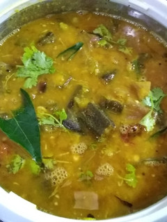 வெண்டைக்காய் பருப்பு சாம்பார் (Vendaikkaai paruppu sambar recipe in tamil) செய்முறை முக்கிய புகைப்படம்