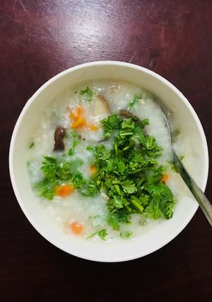 Hình của món Cháo thịt băm cà rốt nấm.