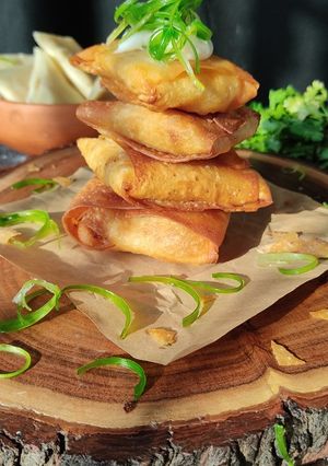 A picture of Cheezy veggies box patties.