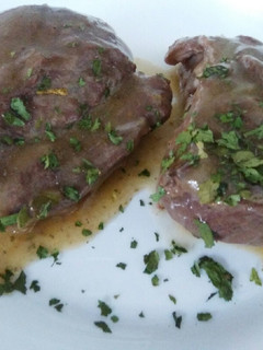 Una foto de Carrilleras de ibérico con salsa de vino