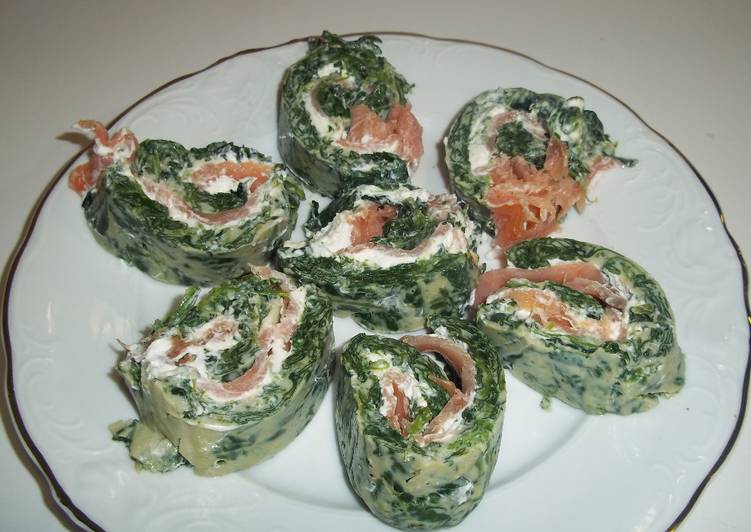 Rollo de espinacas relleno de salmón