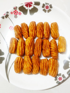 गेहूं के आटे के बिस्कुट (Gehu ke aate ke biscuit recipe in hindi) रेसिपी मुख्य फोटो