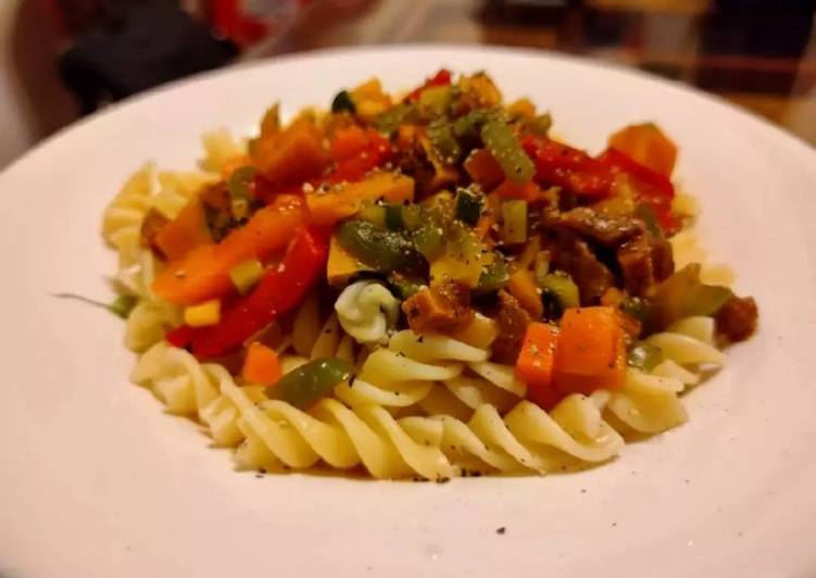 素食紅醬義大利麵