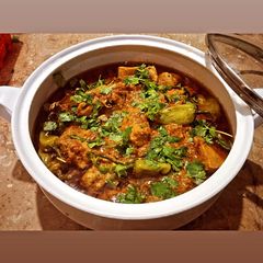 A picture of Chicken karahi.