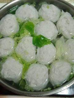 團團圓圓旗魚丸湯 的食譜成品照片