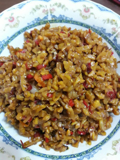 A picture of Saute Tempeh (soy bean cake).