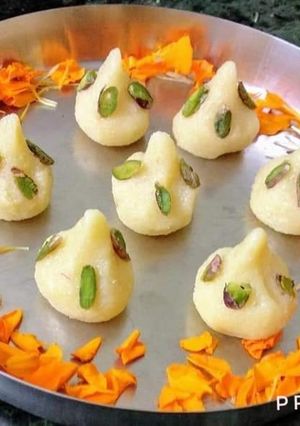 A picture of Kaju Modaks.