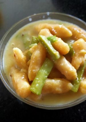 A picture of Cluster Beans Muthia in Gravy.