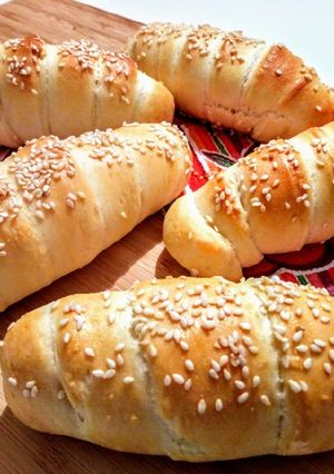 Virslis kiflik kelt tésztából recept fotója