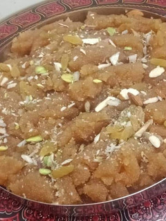A picture of Makhandi halwa.