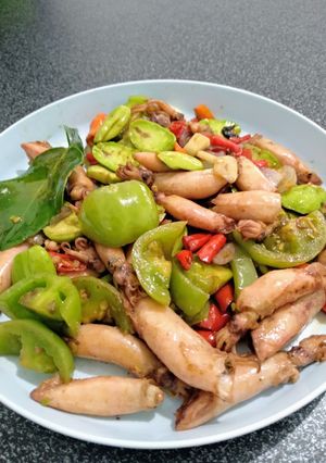 Foto resep Oseng oseng cumi pete tomat ijo