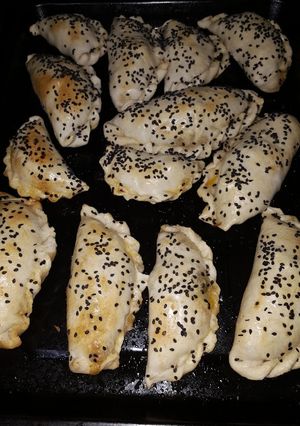Una foto de Empanadas de carne con masa casera!!!