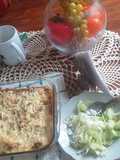 Lasaña de masa wantán y ensalada