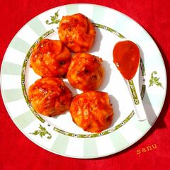 A picture of Momos Manchurian.